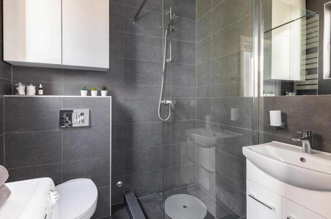 Stylish Studio In Central Location Beograd Bagian luar foto