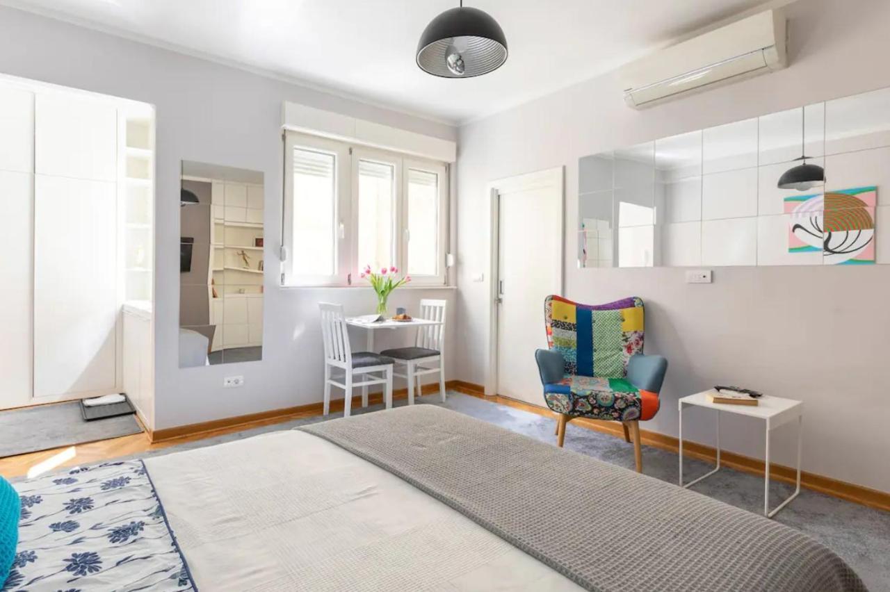 Stylish Studio In Central Location Beograd Bagian luar foto